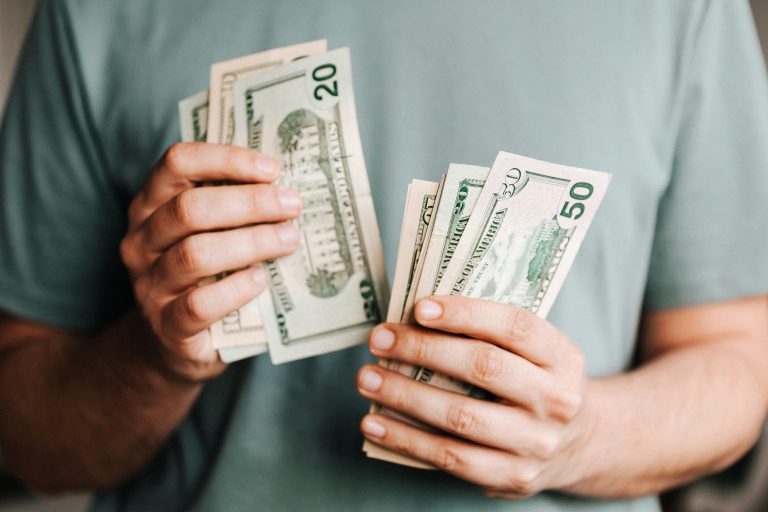 Read more about the article Alternative Ways to Liquidate Merchandise: Maximizing Value for Your Surplus Inventory